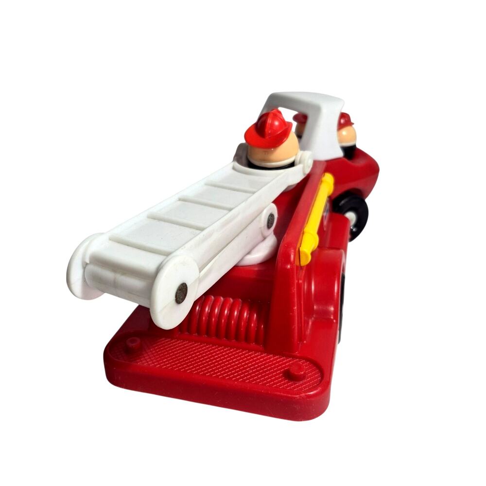 Vintage 80s Little Tikes Toddle Tots Fire Truck & # Chinky Firemen Little People - Picture 4 of 10
